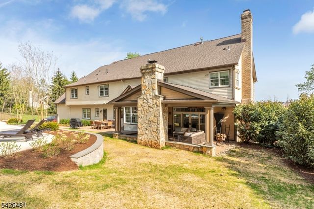 5 Cotswold Ln, Warren Twp., NJ 07059