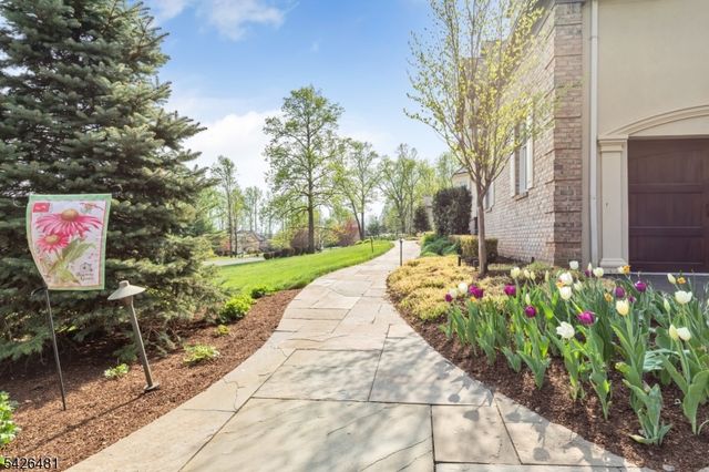 5 Cotswold Ln, Warren Twp., NJ 07059