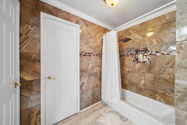 11642 Borderwood Drive, Houston, TX 77013