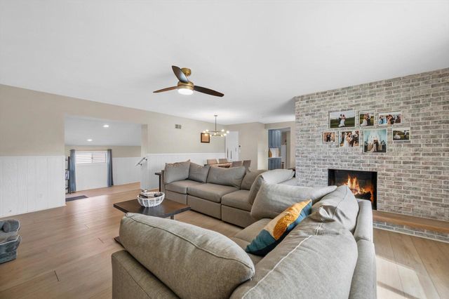 837 S 121st STREET, West Allis, WI 53214