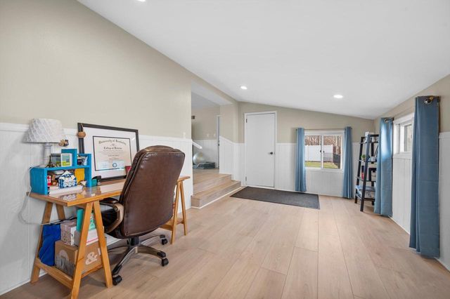 837 S 121st STREET, West Allis, WI 53214