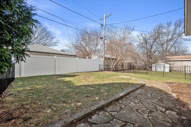 837 S 121st STREET, West Allis, WI 53214