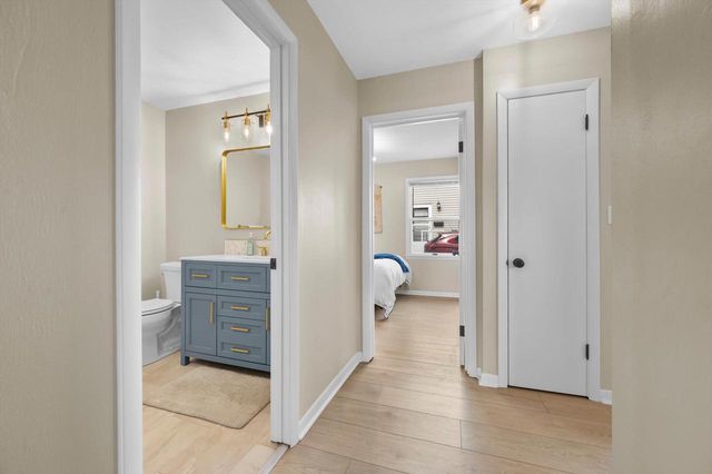 837 S 121st STREET, West Allis, WI 53214