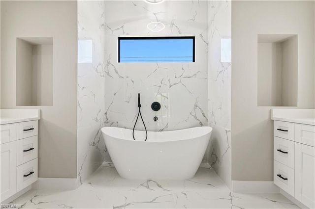 1561 NW 26th PL, Cape Coral, FL 33993