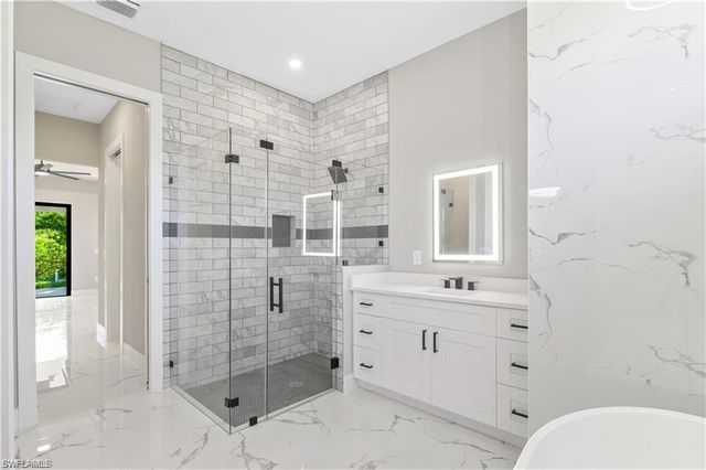 1561 NW 26th PL, Cape Coral, FL 33993