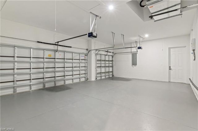 1561 NW 26th PL, Cape Coral, FL 33993