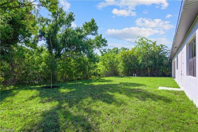 1561 NW 26th PL, Cape Coral, FL 33993