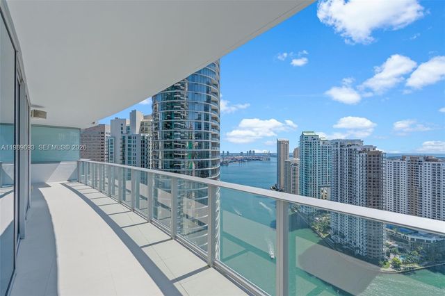 200 Biscayne Boulevard Way 3707, Miami, FL 33131