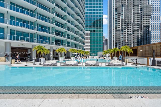 200 Biscayne Boulevard Way 3707, Miami, FL 33131