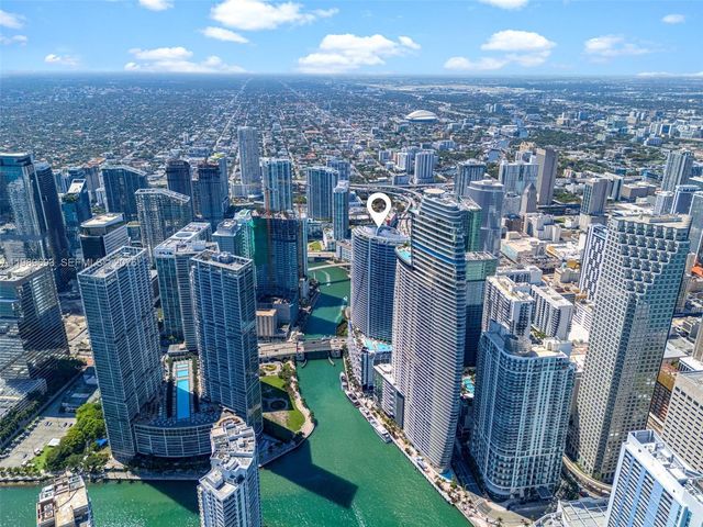 200 Biscayne Boulevard Way 3707, Miami, FL 33131