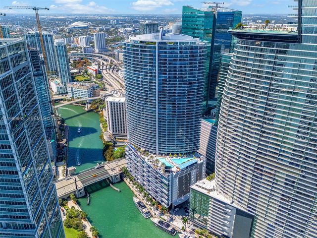 200 Biscayne Boulevard Way 3707, Miami, FL 33131