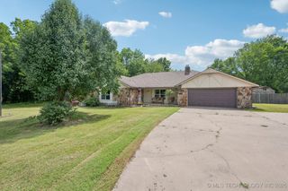 1505 Berry Road, Fort Gibson, OK 74434