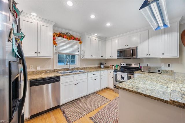 5604 Holly Rd # B, Virginia Beach, VA 23451