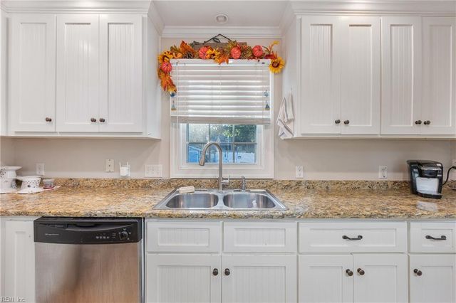 5604 Holly Rd # B, Virginia Beach, VA 23451