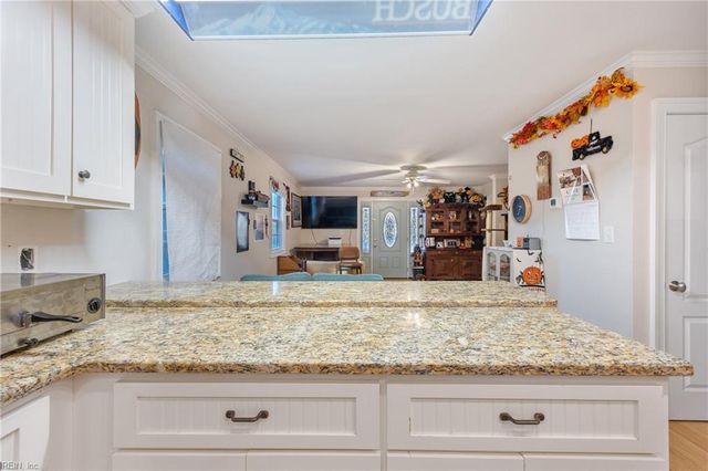 5604 Holly Rd # B, Virginia Beach, VA 23451