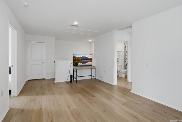 11931 Fuzzy Path, San Antonio, TX 78221