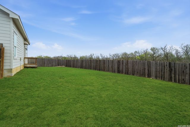 11931 Fuzzy Path, San Antonio, TX 78221