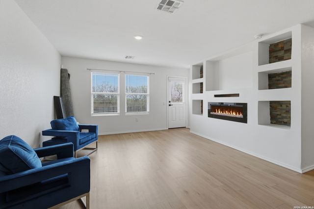 11931 Fuzzy Path, San Antonio, TX 78221