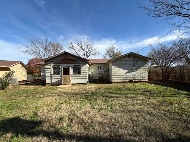 3910 CYNTHIA LANE, Wichita Falls, TX 76302
