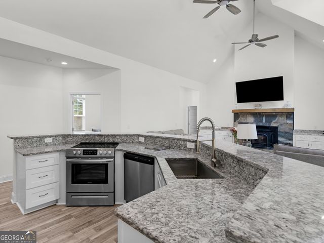 2736 Lester Mill Road, Locust Grove, GA 30248