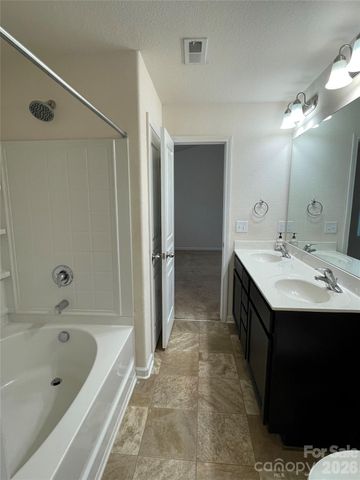 4721 Opus Lane, Charlotte, NC 28214