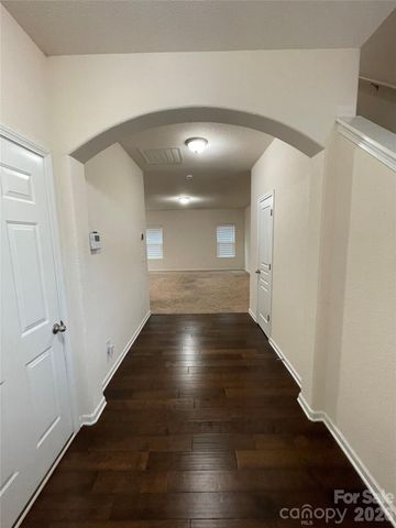 4721 Opus Lane, Charlotte, NC 28214