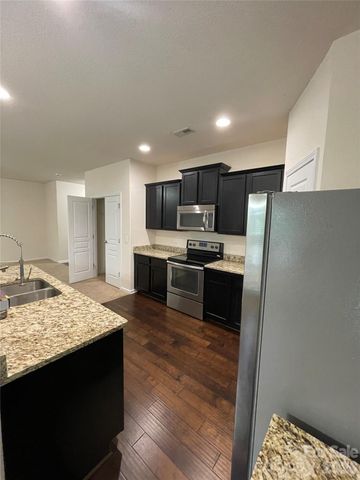 4721 Opus Lane, Charlotte, NC 28214