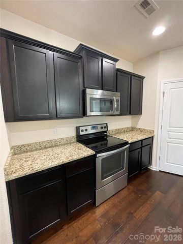 4721 Opus Lane, Charlotte, NC 28214