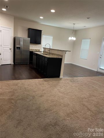 4721 Opus Lane, Charlotte, NC 28214