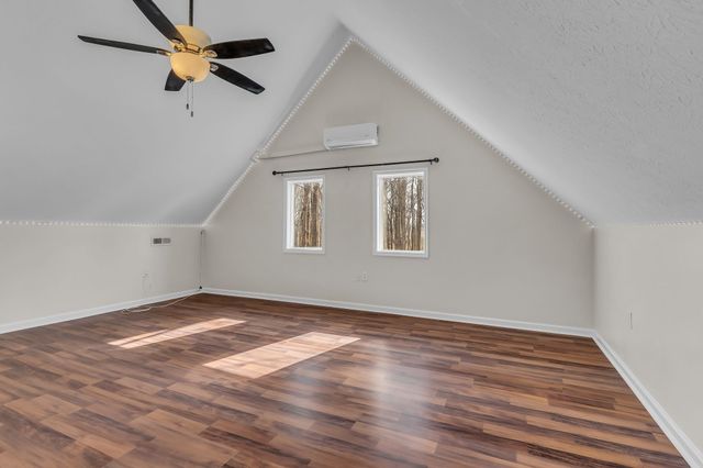 1000 Chickadee Ct, Portland, TN 37148