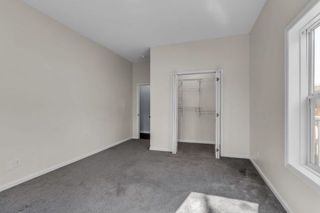 1000 Chickadee Ct, Portland, TN 37148