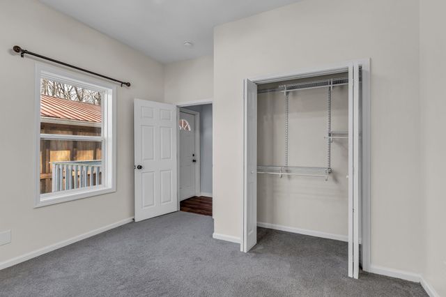 1000 Chickadee Ct, Portland, TN 37148