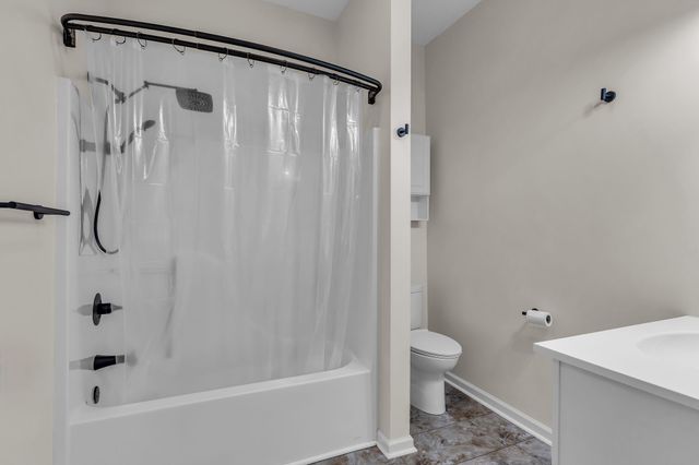 1000 Chickadee Ct, Portland, TN 37148