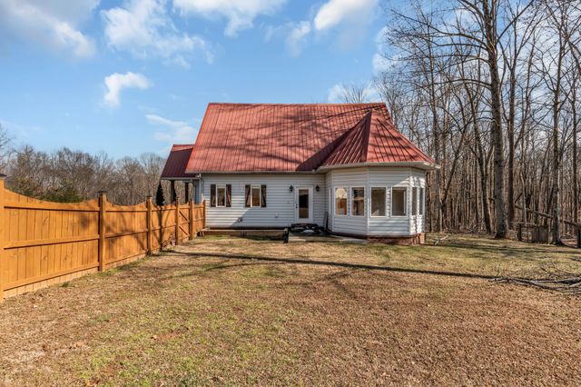 1000 Chickadee Ct, Portland, TN 37148