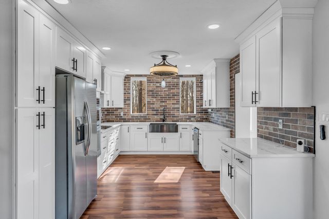 1000 Chickadee Ct, Portland, TN 37148