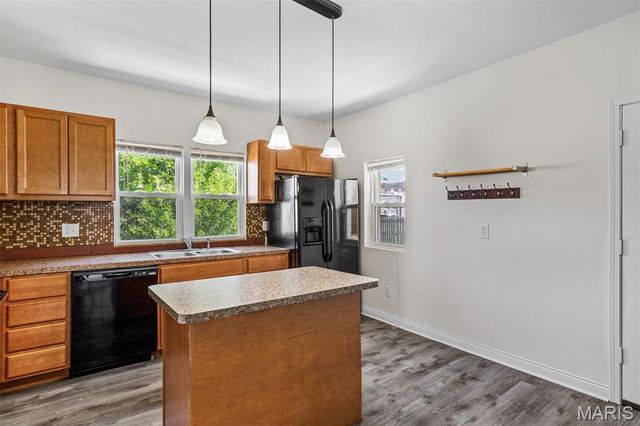 4253 Swan Avenue, St Louis, MO 63110