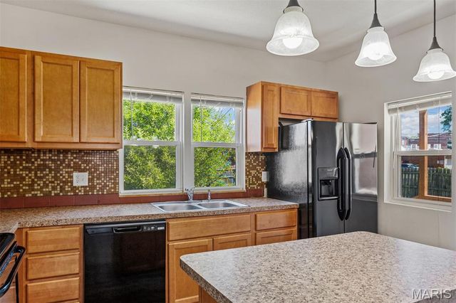 4253 Swan Avenue, St Louis, MO 63110