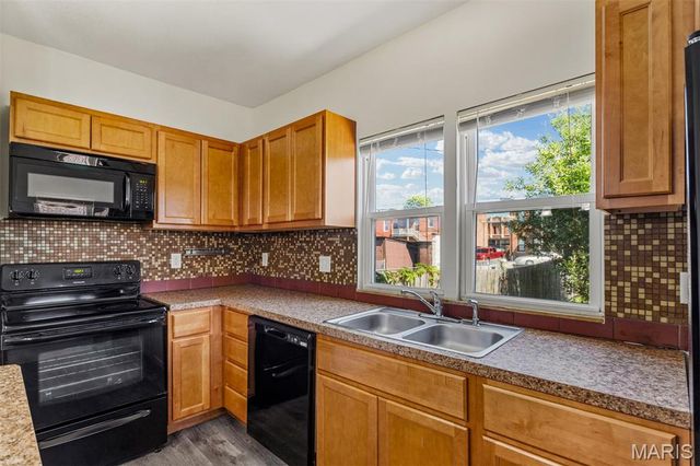 4253 Swan Avenue, St Louis, MO 63110
