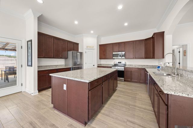 23413 Odette Ave, Denham Springs, LA 70726