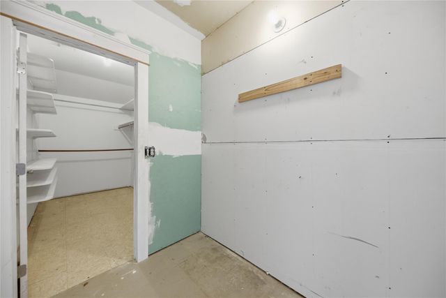 2380 Third Street, Rock Island, TX 77470