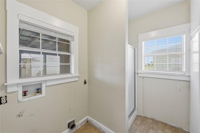 2380 Third Street, Rock Island, TX 77470