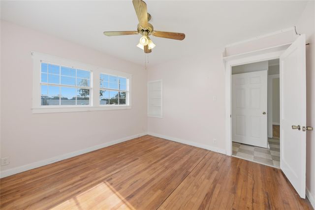 2380 Third Street, Rock Island, TX 77470