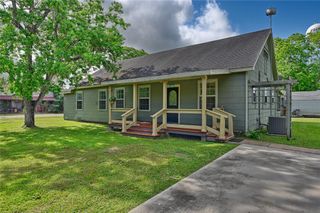 2380 Third Street, Rock Island, TX 77470