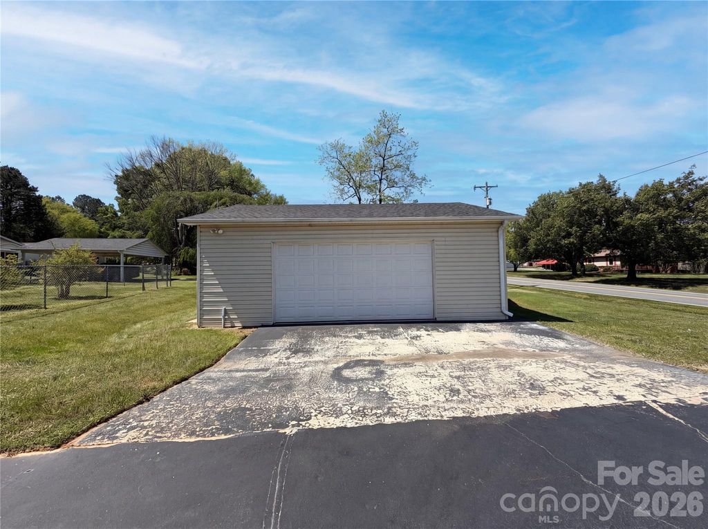 101 Forest Meadow Lane, Salisbury, NC 28144