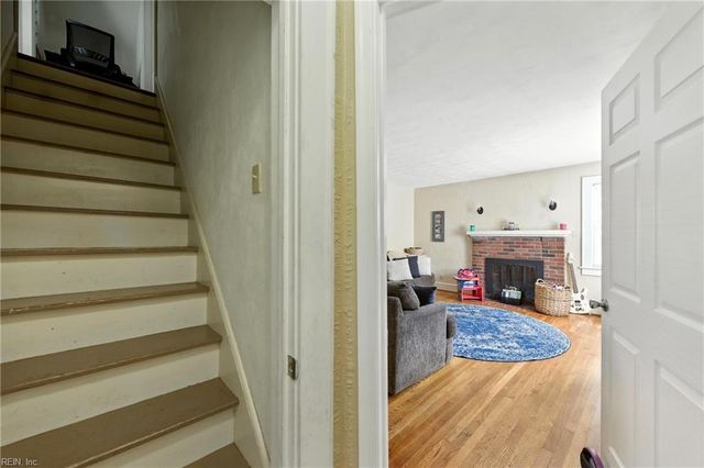 3811 Giles CIR, Norfolk, VA 23513