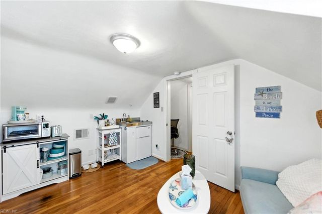 3811 Giles CIR, Norfolk, VA 23513