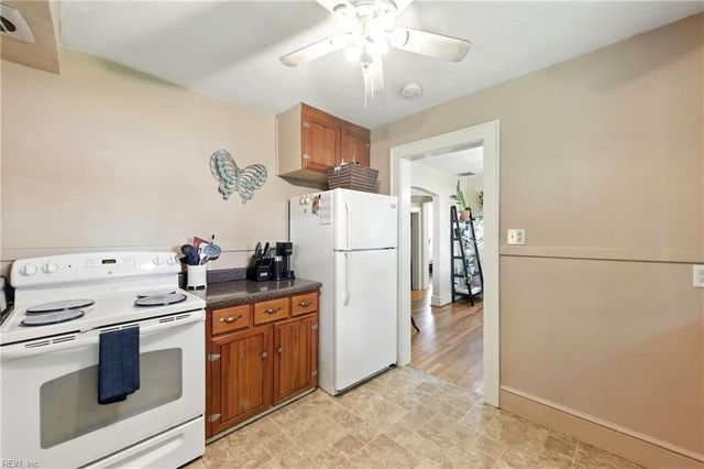 3811 Giles CIR, Norfolk, VA 23513
