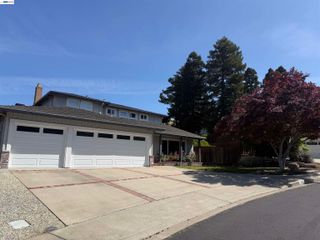 7487 Quartz Circle, Dublin, CA 94568