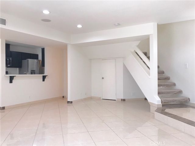 1175 Tivoli Lane 78, Simi Valley, CA 93065