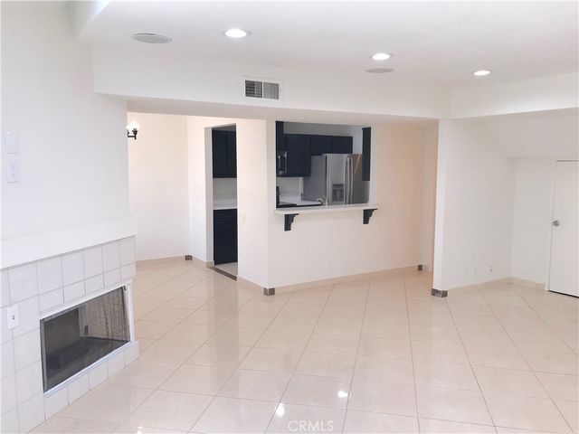 1175 Tivoli Lane 78, Simi Valley, CA 93065